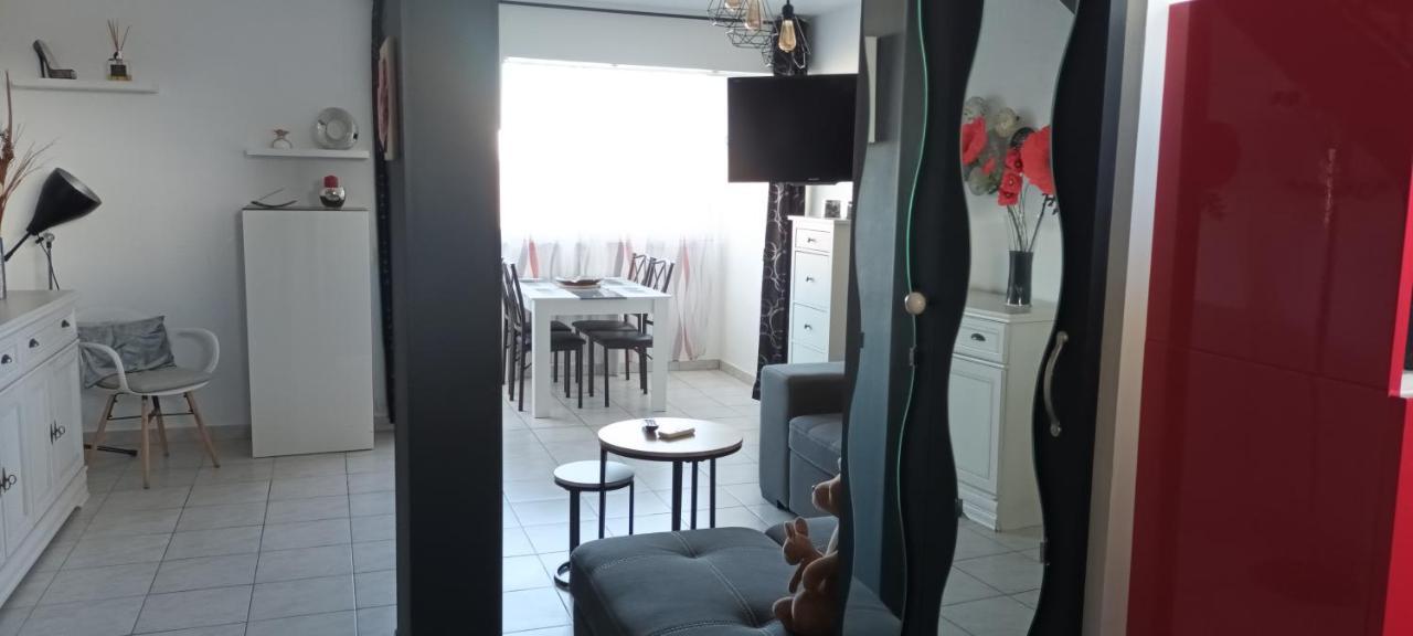Ferienwohnung Le Queirele Le Lavandou Exterior foto